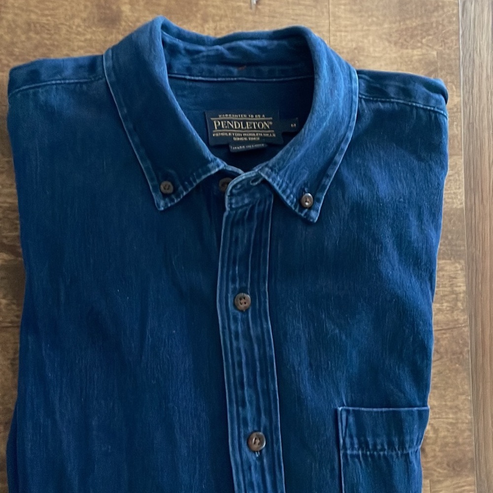 Pendleton size M. Denim button down shirt.
